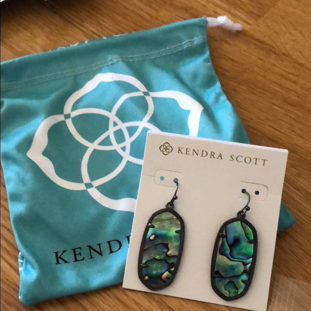 New Kendra Scott earrings Elle